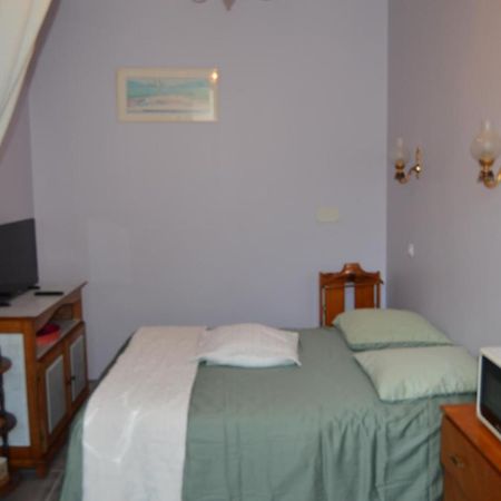 Chambre Charentaise Vars  Екстер'єр фото