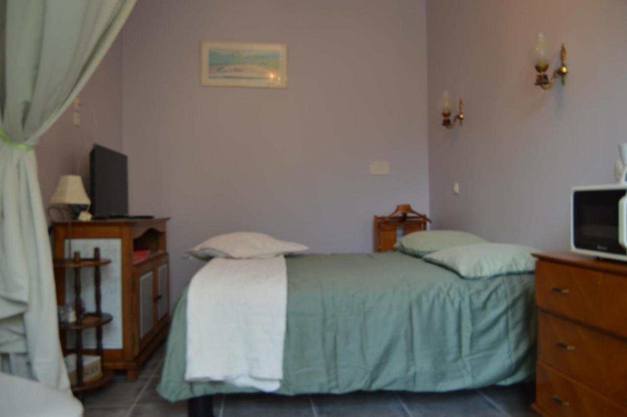 Chambre Charentaise Vars  Екстер'єр фото