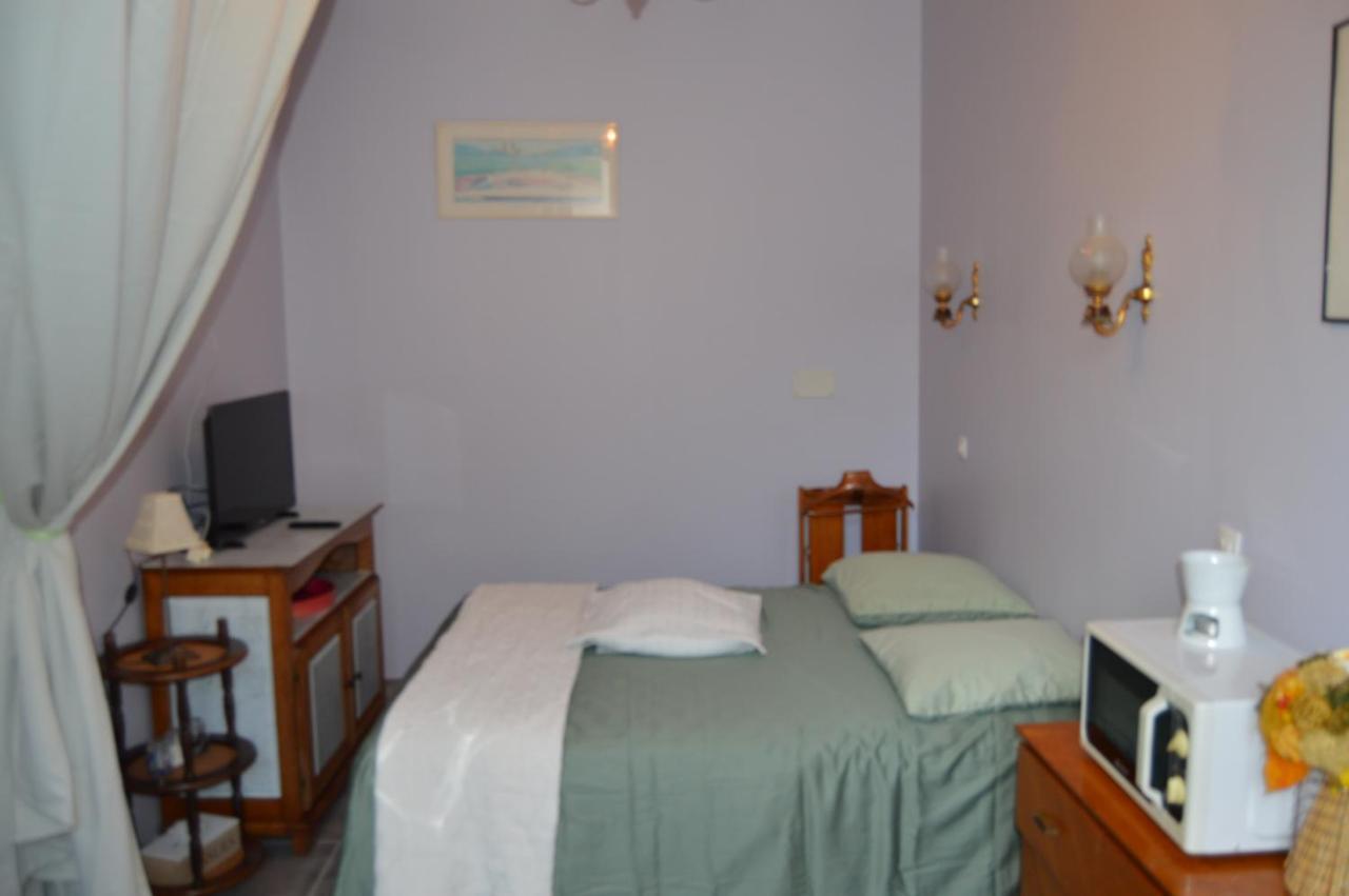 Chambre Charentaise Vars  Екстер'єр фото